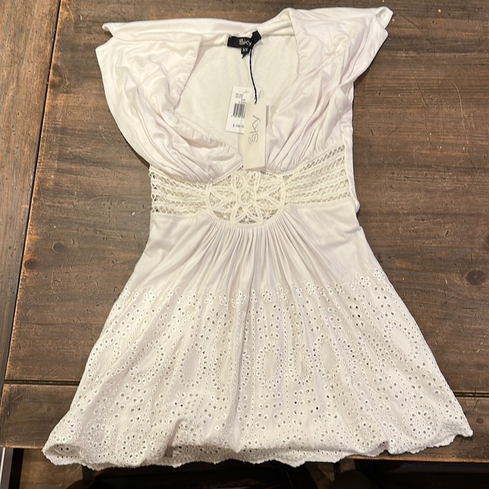 SKY short sleeve Delano top. XS